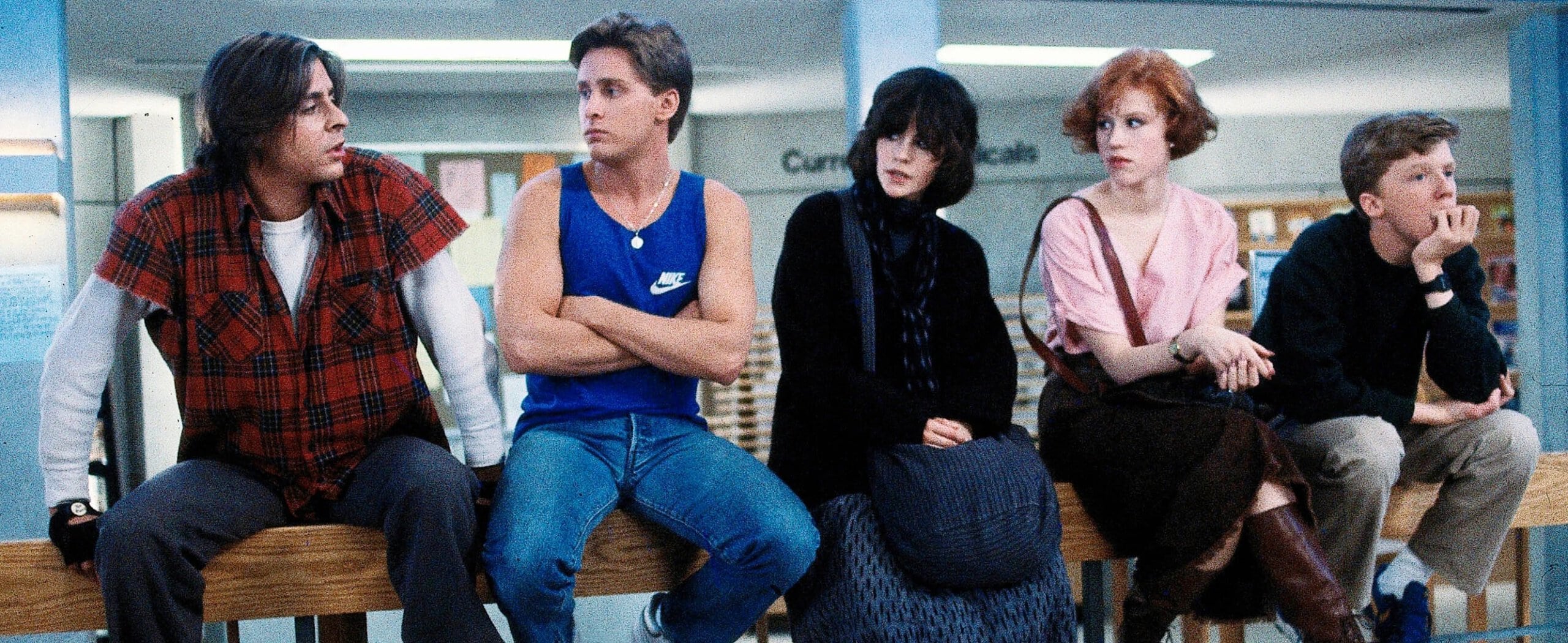 Kids sitting in a library
